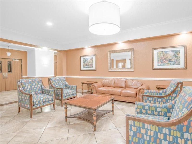 Baymont By Wyndham Pearsall מראה חיצוני תמונה