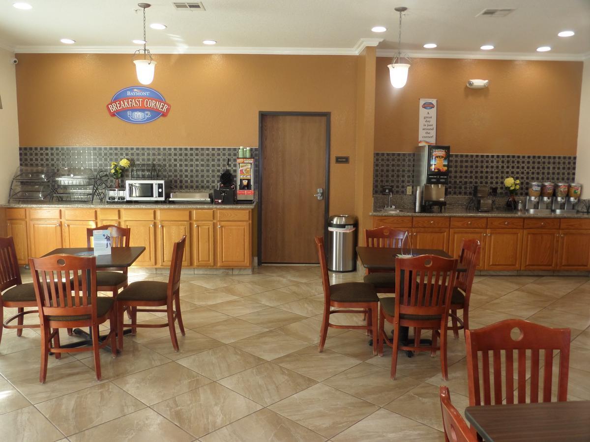 Baymont By Wyndham Pearsall מראה חיצוני תמונה